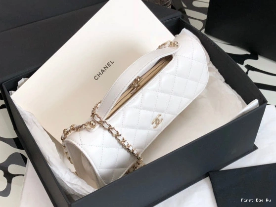 Firstbag Ru CHANEL HOLDER WITH FLAP CHAIN PHONE 0714